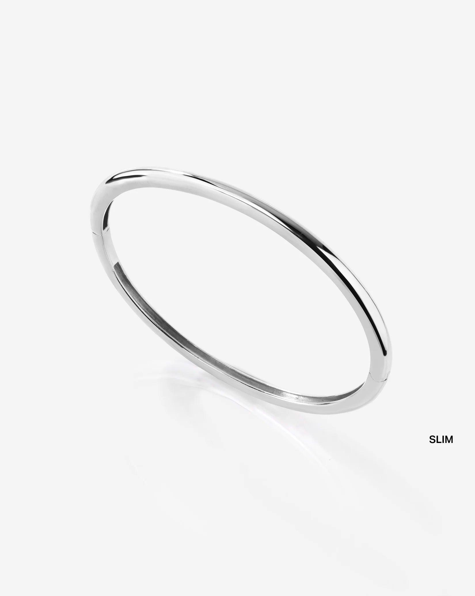 Elegant Stackable Gold Cloud Bangle - Elevate Your Style.