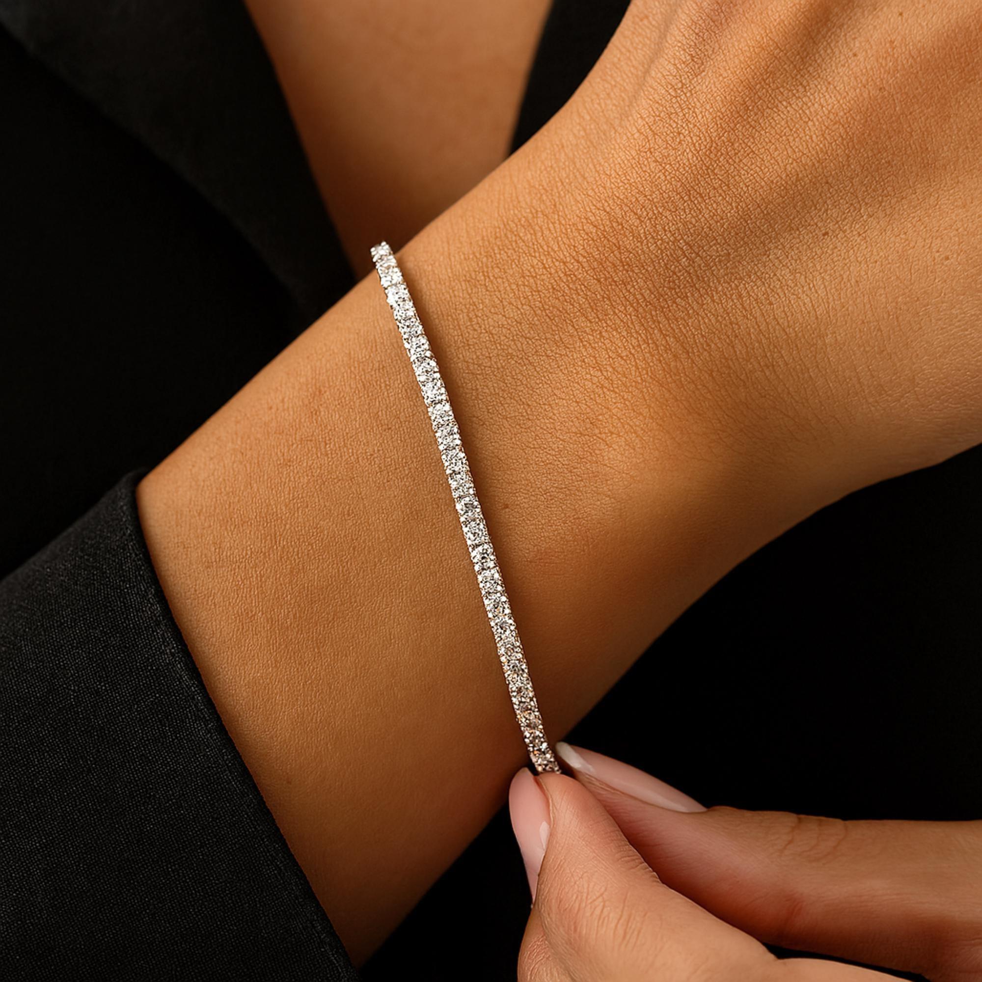 Elegant 925 Sterling Silver Heart Tennis Bracelet with Sparkling Cubic Zirconia - 7 Inch.