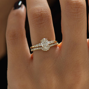 Tapered Oval Ring, 14K / 18K Yellow Gold Ring, Oval Cut Diamond, Thin Engagement Ring, Minimal Ring, Modern Ring , Delicate Ring, Oval Ring