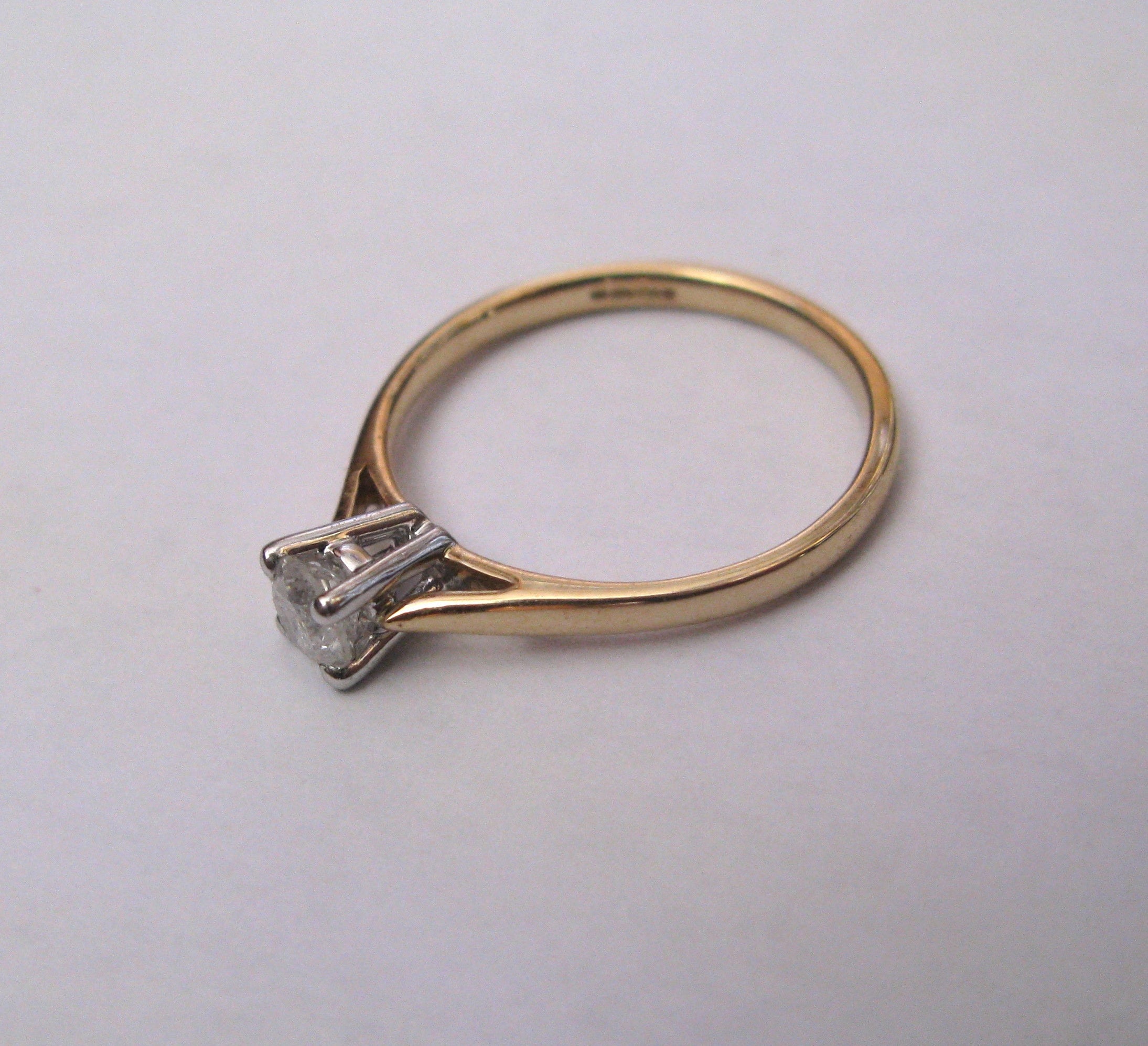 0.25Ct Diamond Solitaire 9Ct Gold Ring Cathedral Style