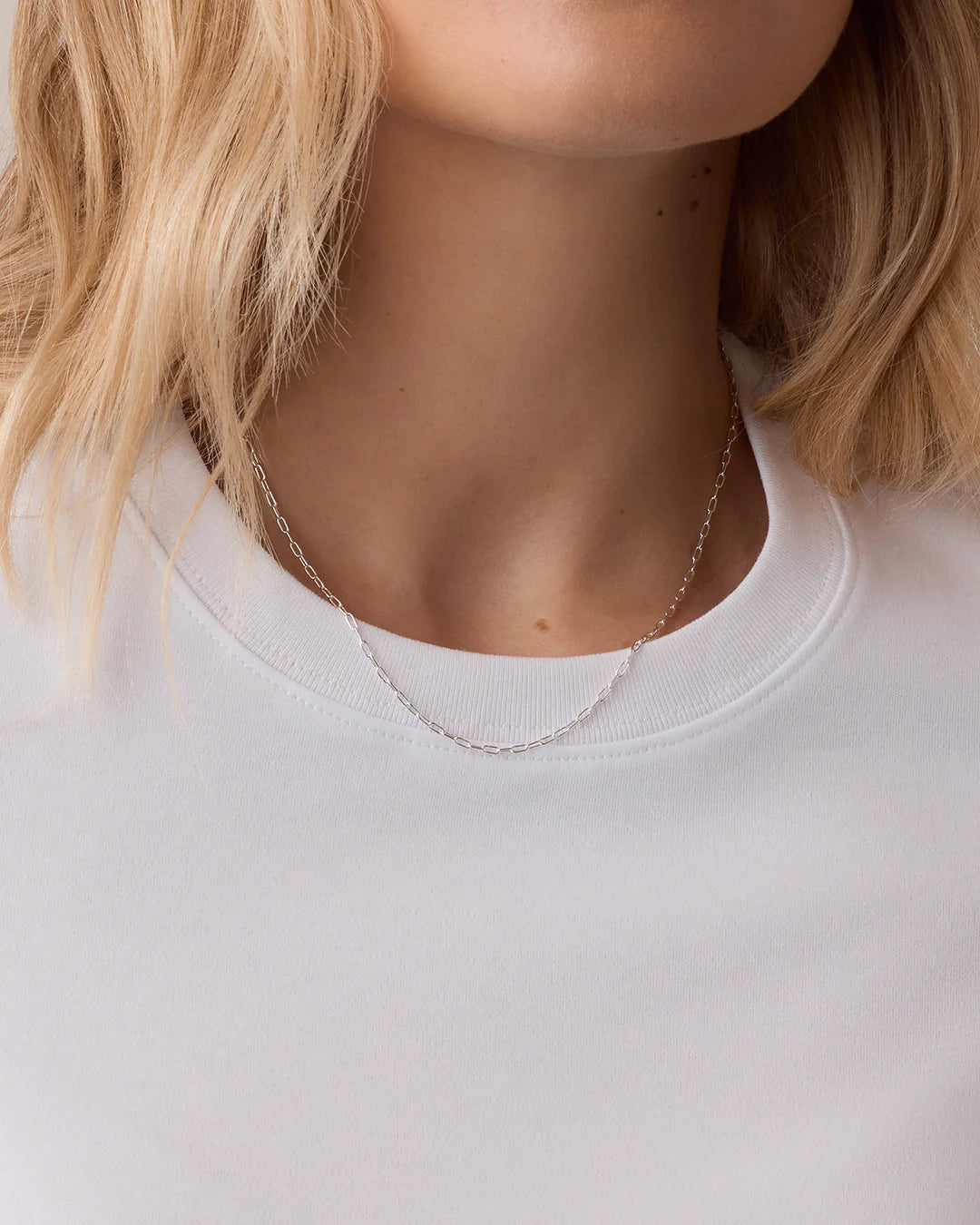 Ollie Delicate Necklace NikNenz™ Premium Gold & Diamonds
