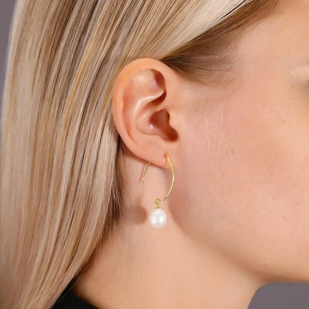 Elegant 14K Gold Handmade Freshwater Pearl Easy Italian Hook Earrings.