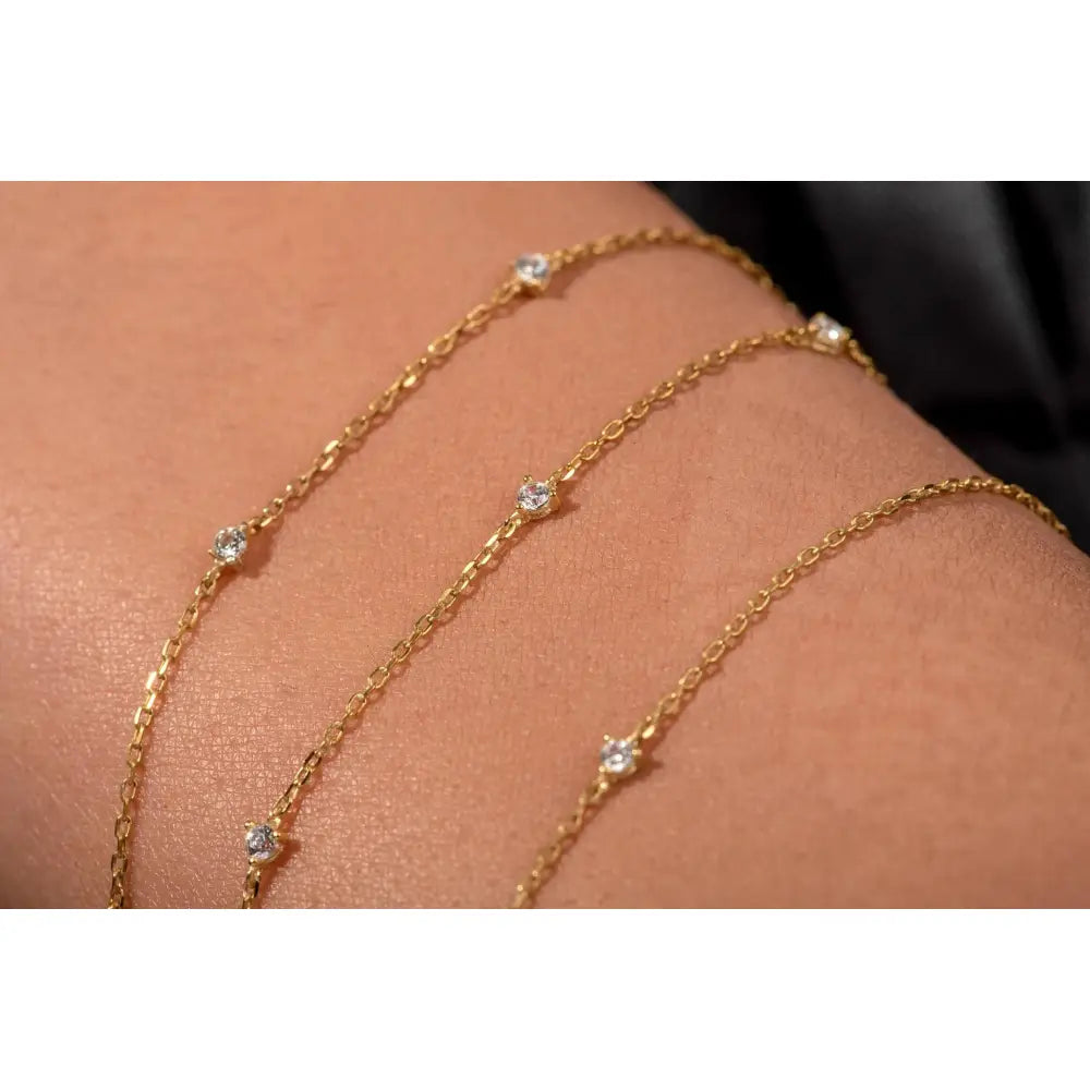 Elegant 14K Solid Gold Diamond Station Bracelet - 0.13Ct Solitaire Sparkle.