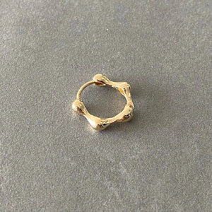 Elegant 14K Solid Gold Huggie Hoop Earrings - 15.5mm Hinged Design for Women.