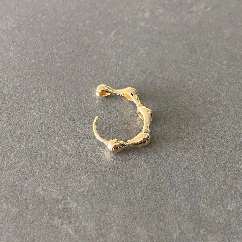 Elegant 14K Solid Gold Huggie Hoop Earrings - 15.5mm Hinged Design for Women.