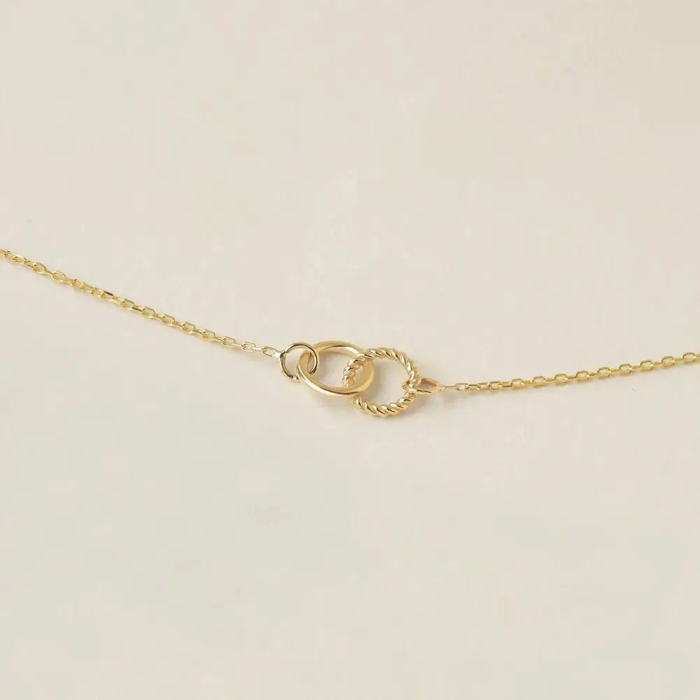Elegant 14K Solid Gold Interlocking Circle Bracelet - Dainty Connection Jewelry Gift for Her.