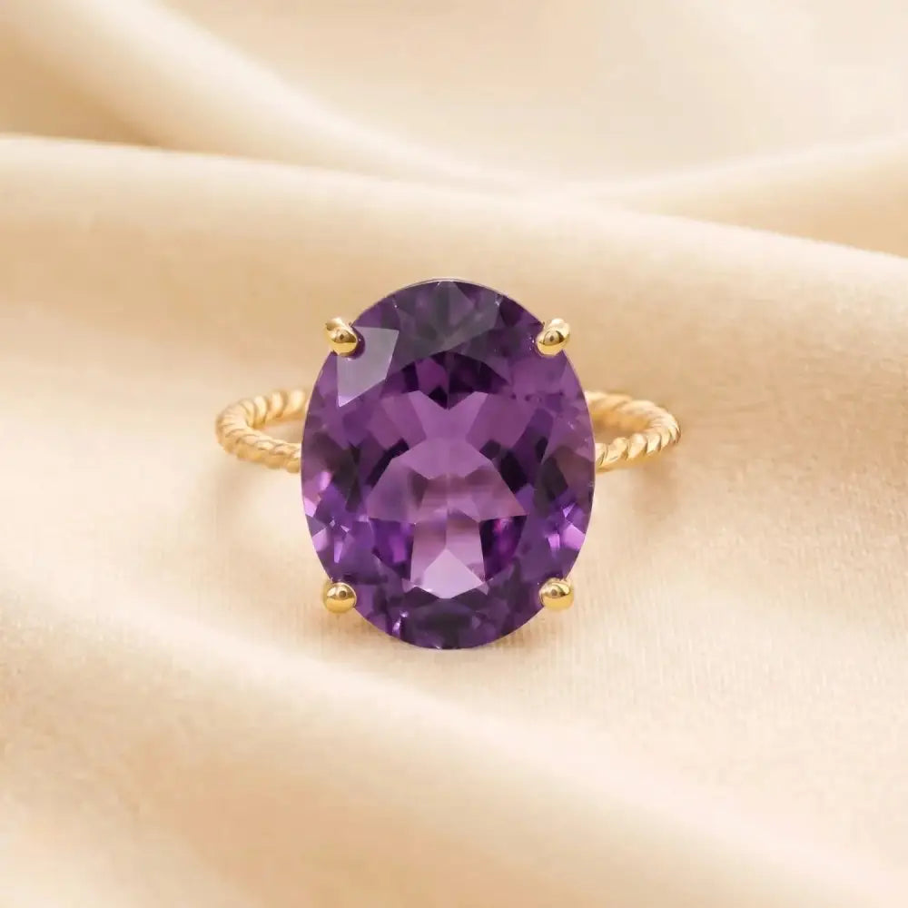 Elegant 14K Yellow Gold Purple Amethyst Oval-Cut Ring - Perfect Birthstone Gift for Her, Mother's Day & February Birthdays.