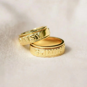 Elegant 18Ct Gold Plated Shrimps Spinning Ring.