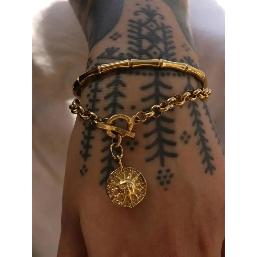 Elegant 18K Gold Bamboo Bangle - Chunky Minimalist Oval Bracelet, Perfect for Stacking!.