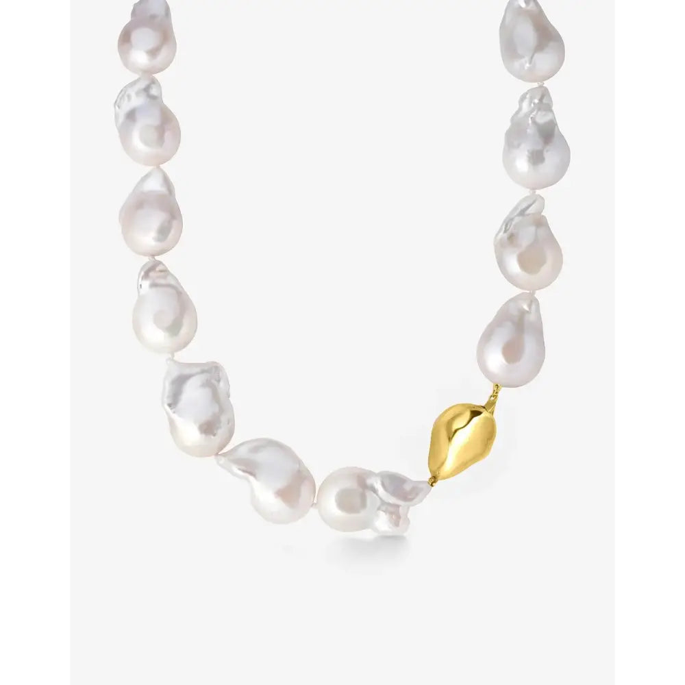 Elegant Baroque Pearl Necklace - Timeless Luxury Accessory.