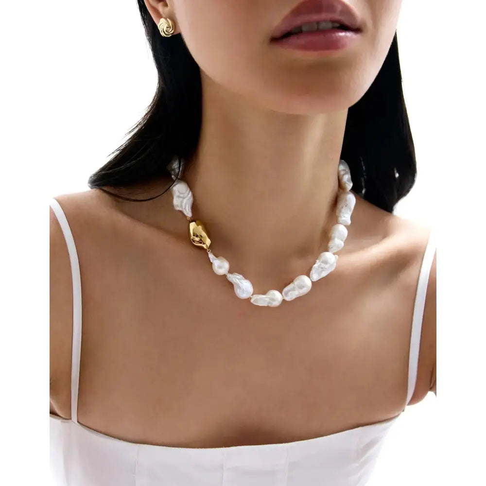 Elegant Baroque Pearl Necklace - Timeless Luxury Accessory.