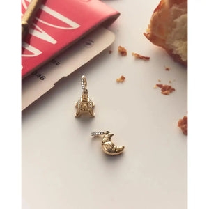 Elegant Eiffel Tower Charm - A Perfect Souvenir or Gift.