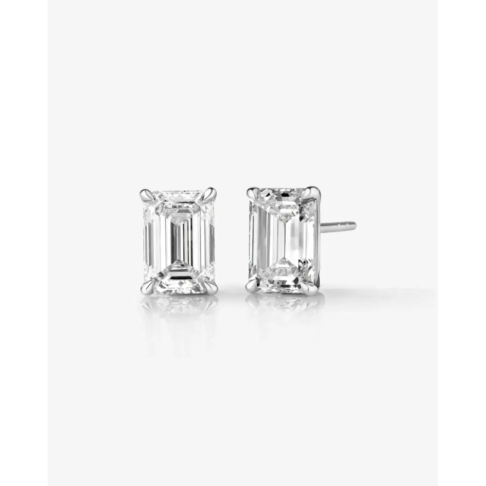 Elegant Emerald Lab Diamond Studs – Timeless Sparkle for Every Occasion.