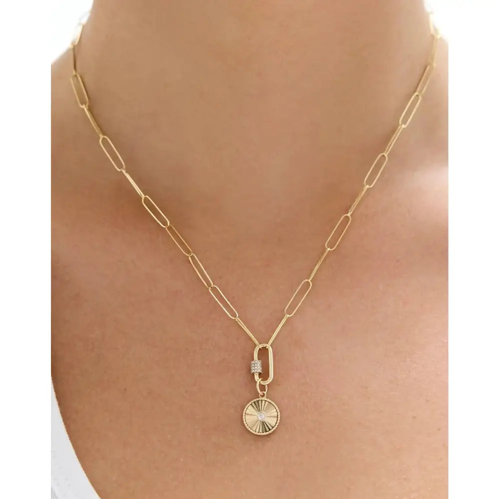 Elegant Fluted Round Diamond Pendant.