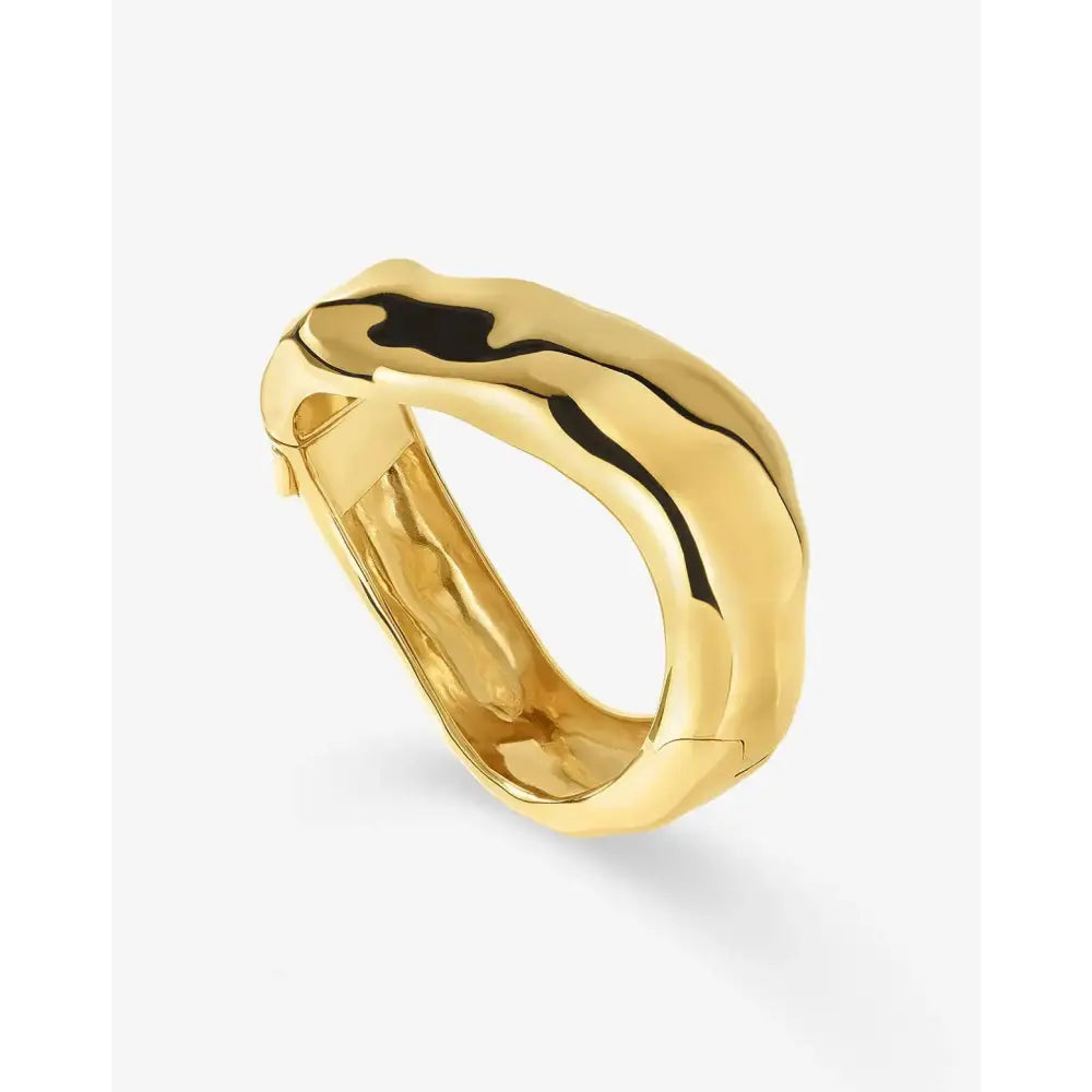Elegant Forma Bangle - Timeless Style for Every Occasion.