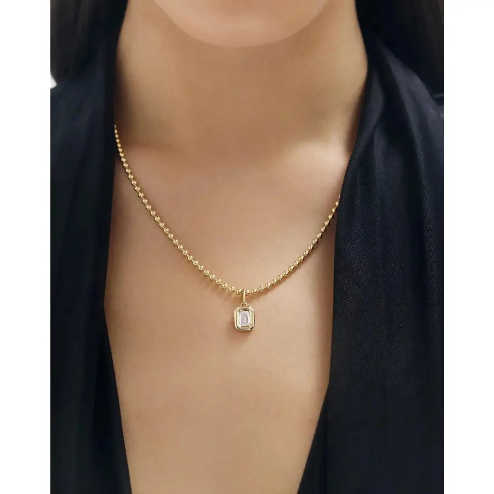 Elegant Framed Lab-Diamond Pendant for Timeless Style.