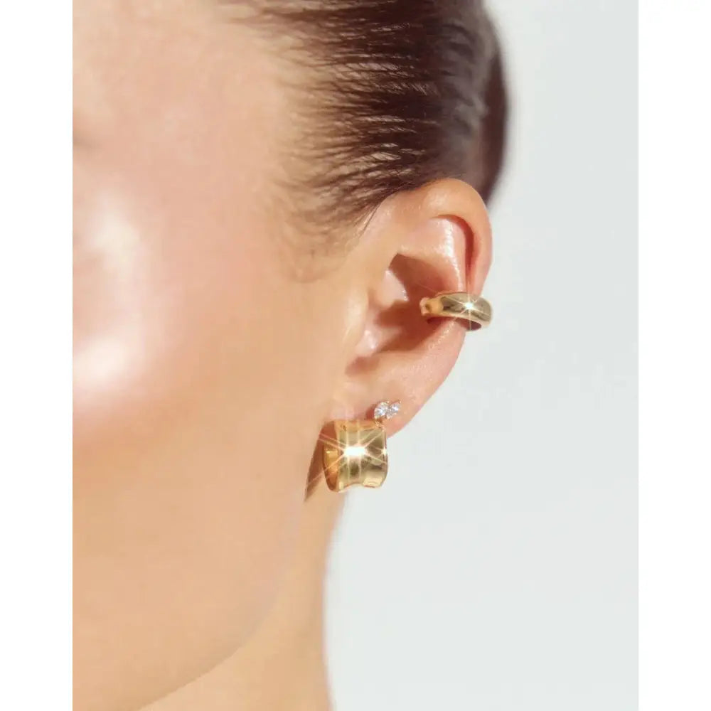 Elegant Liquid Gold Earrings – Elevate Your Style.