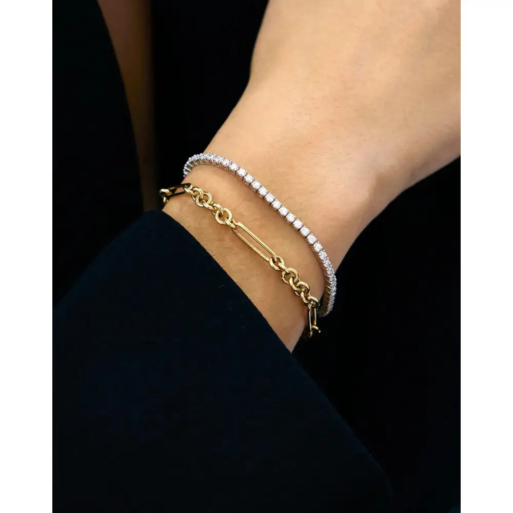 Elegant Mixed Link Chain Bracelet - Perfect for Any Occasion.