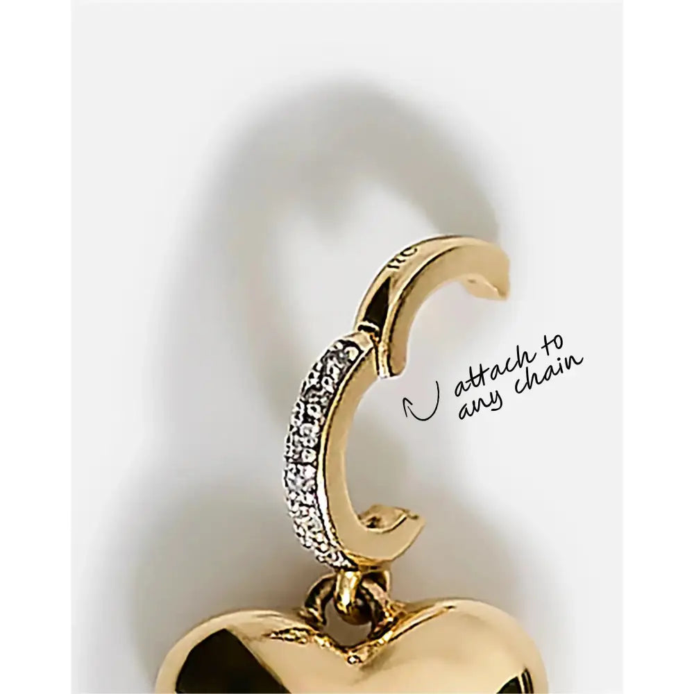 Elegant Pearl Charm for Every Occasion.
