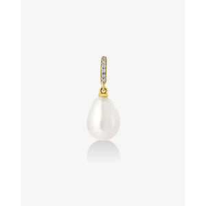 Elegant Pearl Charm for Every Occasion.