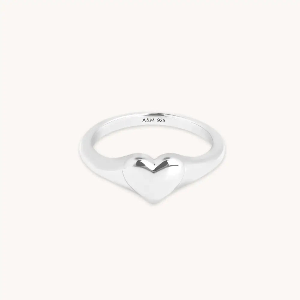 Elegant Silver Heart Signet Ring - Timeless Love Accessory.