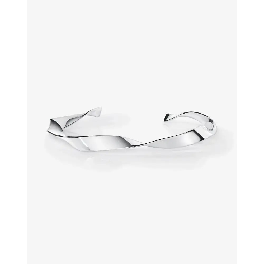 Elegant Silver Twist Cuff Bracelet – Timeless Style and Sophistication.