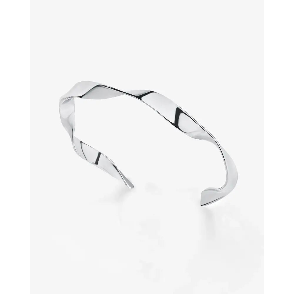 Elegant Silver Twist Cuff Bracelet – Timeless Style and Sophistication.