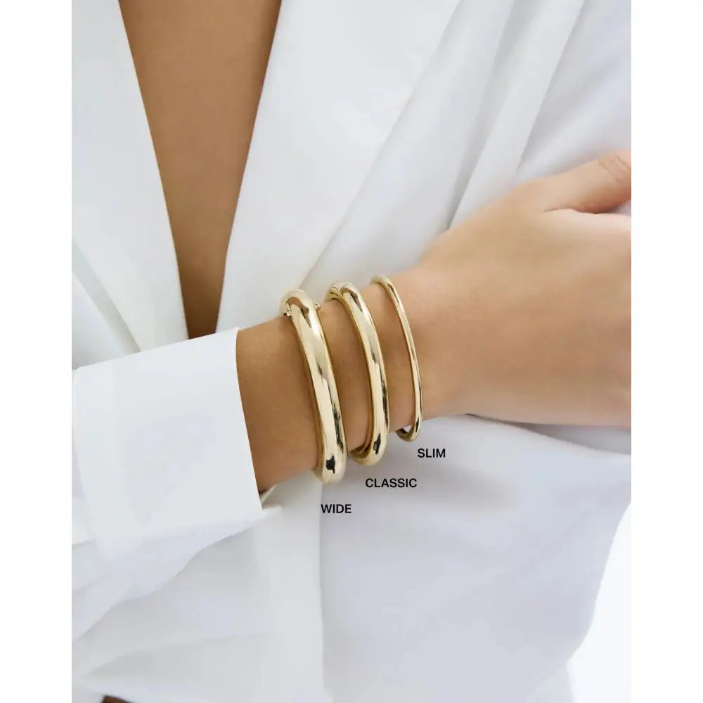 Elegant Stackable Gold Cloud Bangle - Elevate Your Style.