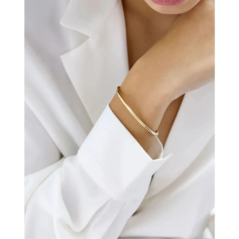 Elegant Stackable Gold Cloud Bangle - Elevate Your Style.