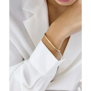 Elegant Stackable Gold Cloud Bangle - Elevate Your Style.