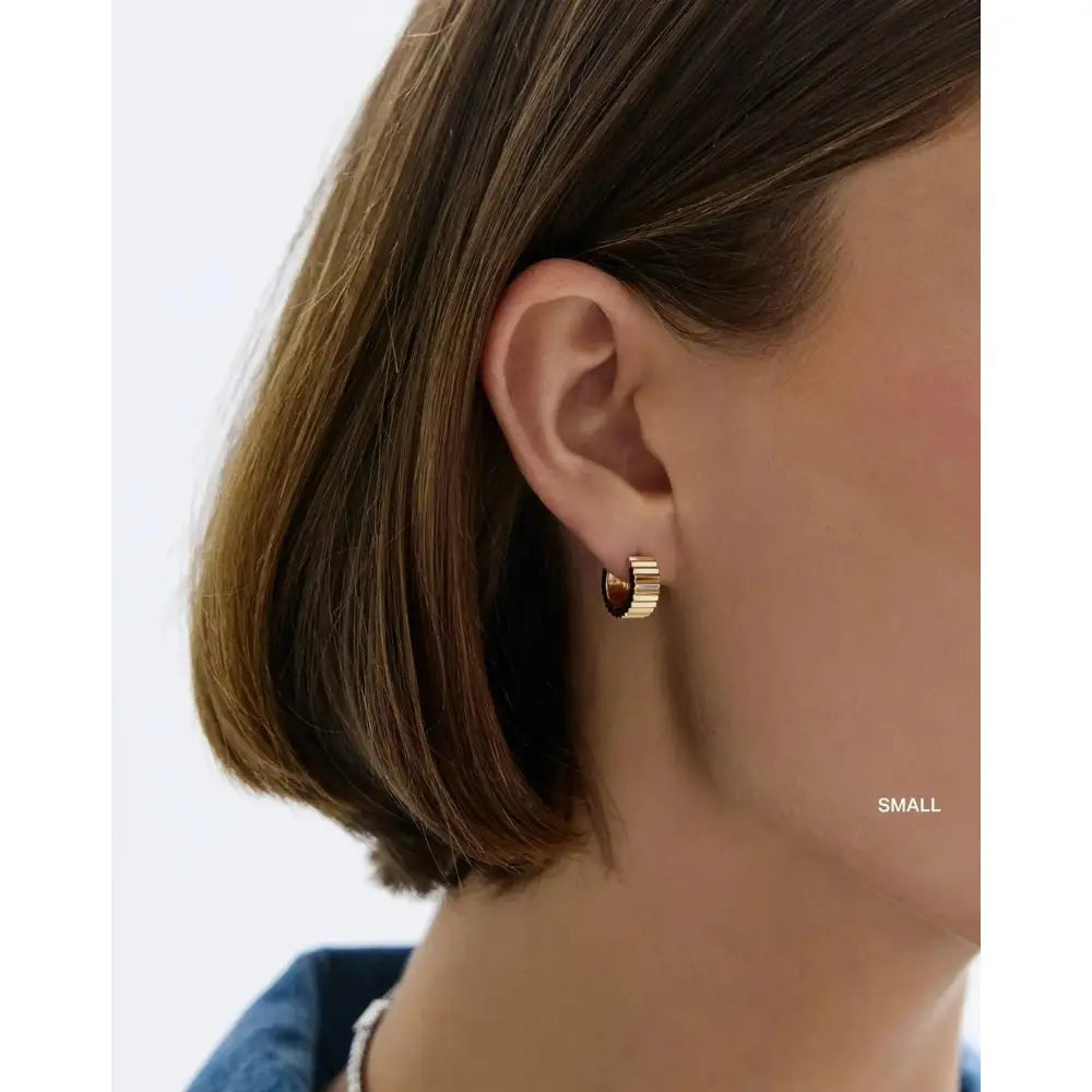 Elegant Wide Gold Fluted Hoop Earrings.