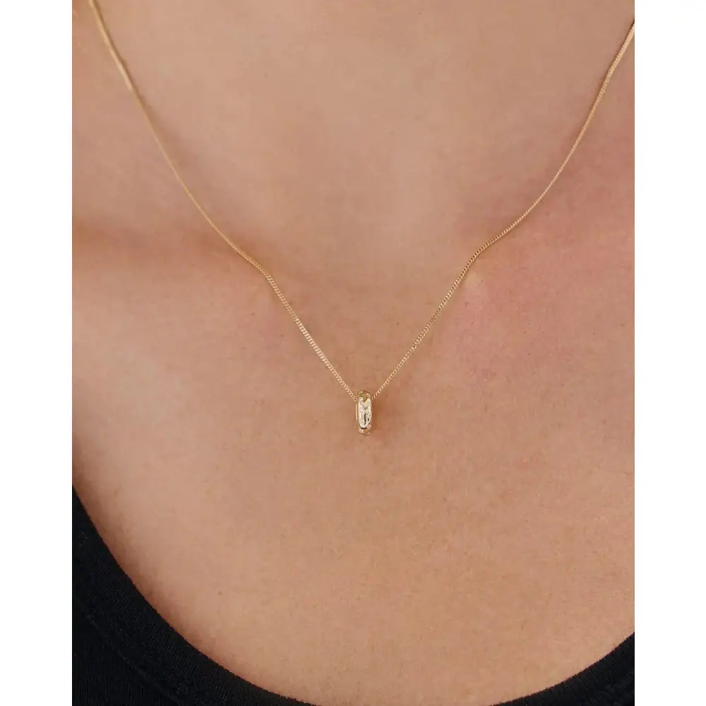 Eternal Elegance: Scattered Diamond Eternity Bead.