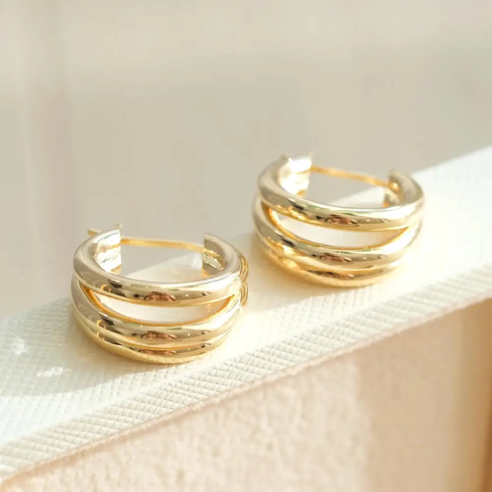 Exquisite 18K Solid Gold Trio Circle Hoop & Twist Square Huggie Earrings for Women.