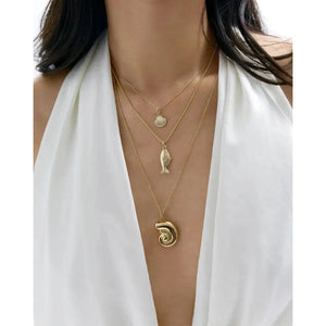 Exquisite Golden Catch Pendant - A Timeless Treasure.