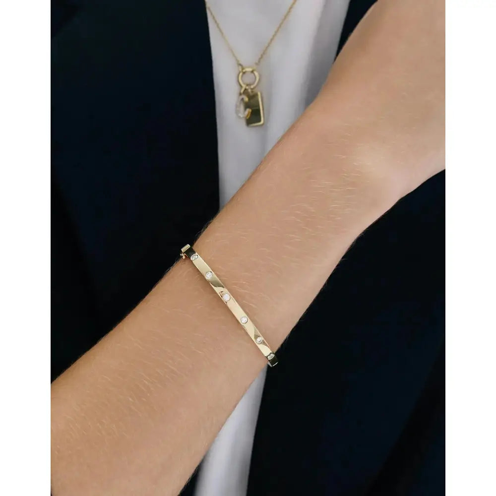 Exquisite Inlay Diamond Bangle – Dazzle with Elegance!.