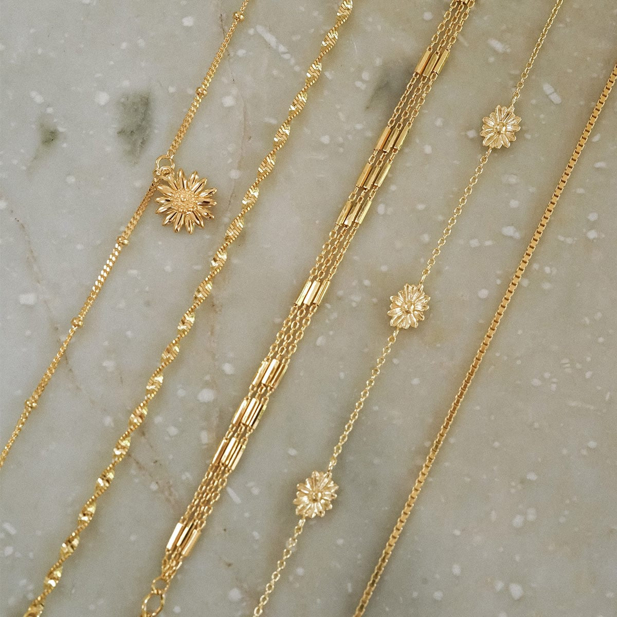 Daisy Chain Flower Bracelet 18Ct Gold Plate