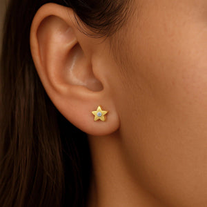 Elegant 10K Yellow Gold Star Stud Earrings - Sparkle with Every Angle!.