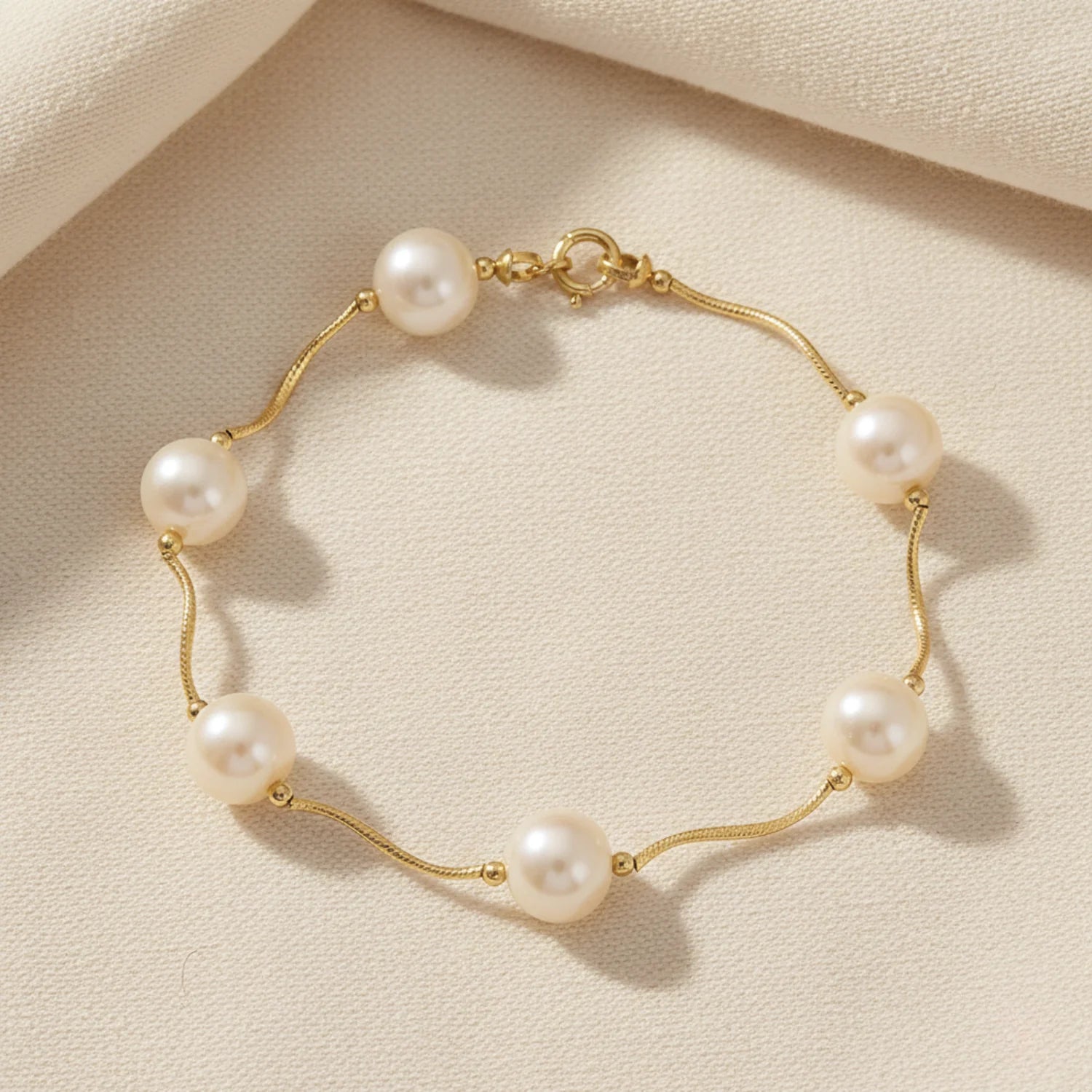 14K Gold Freshwater Pearl Bracelet, with Hand Engraved Diamond-Cut Details