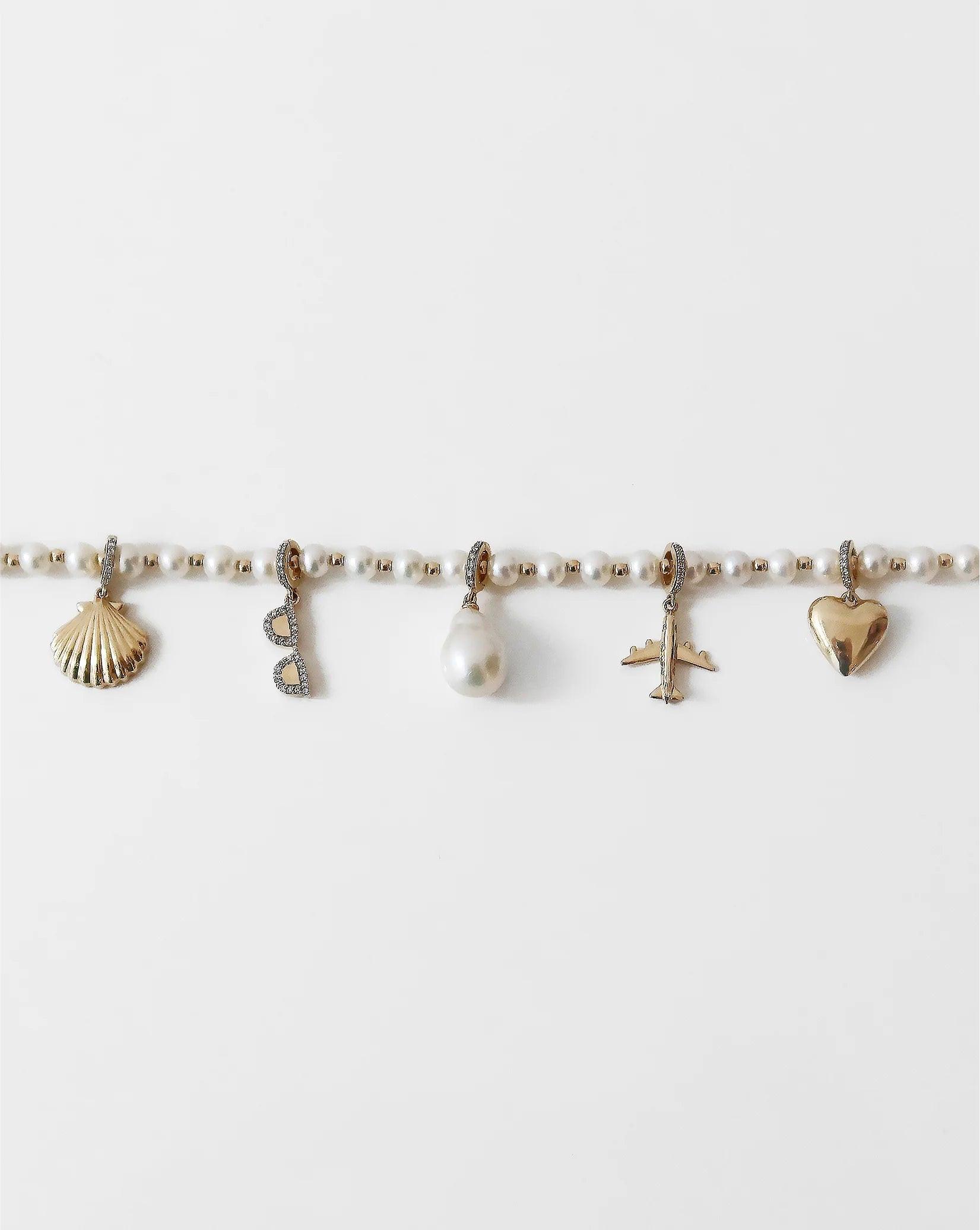 Elegant Pearl Charm for Every Occasion.