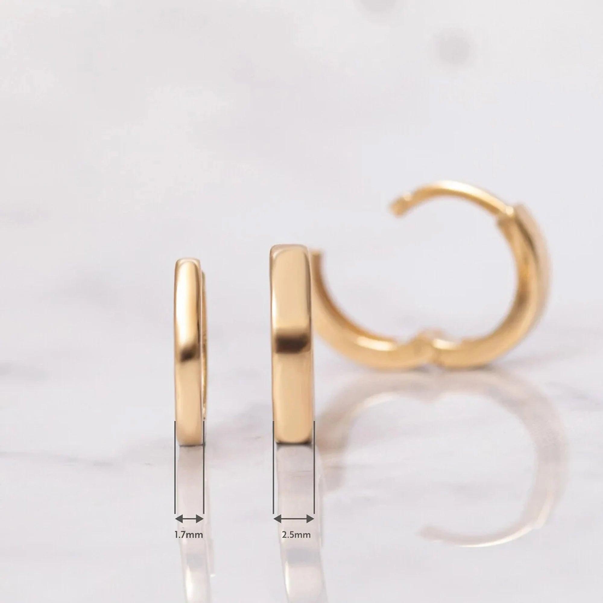 Elegant 14K & 18K Solid Gold Huggie Hoop Earrings - Perfect Everyday Gift for Mom.