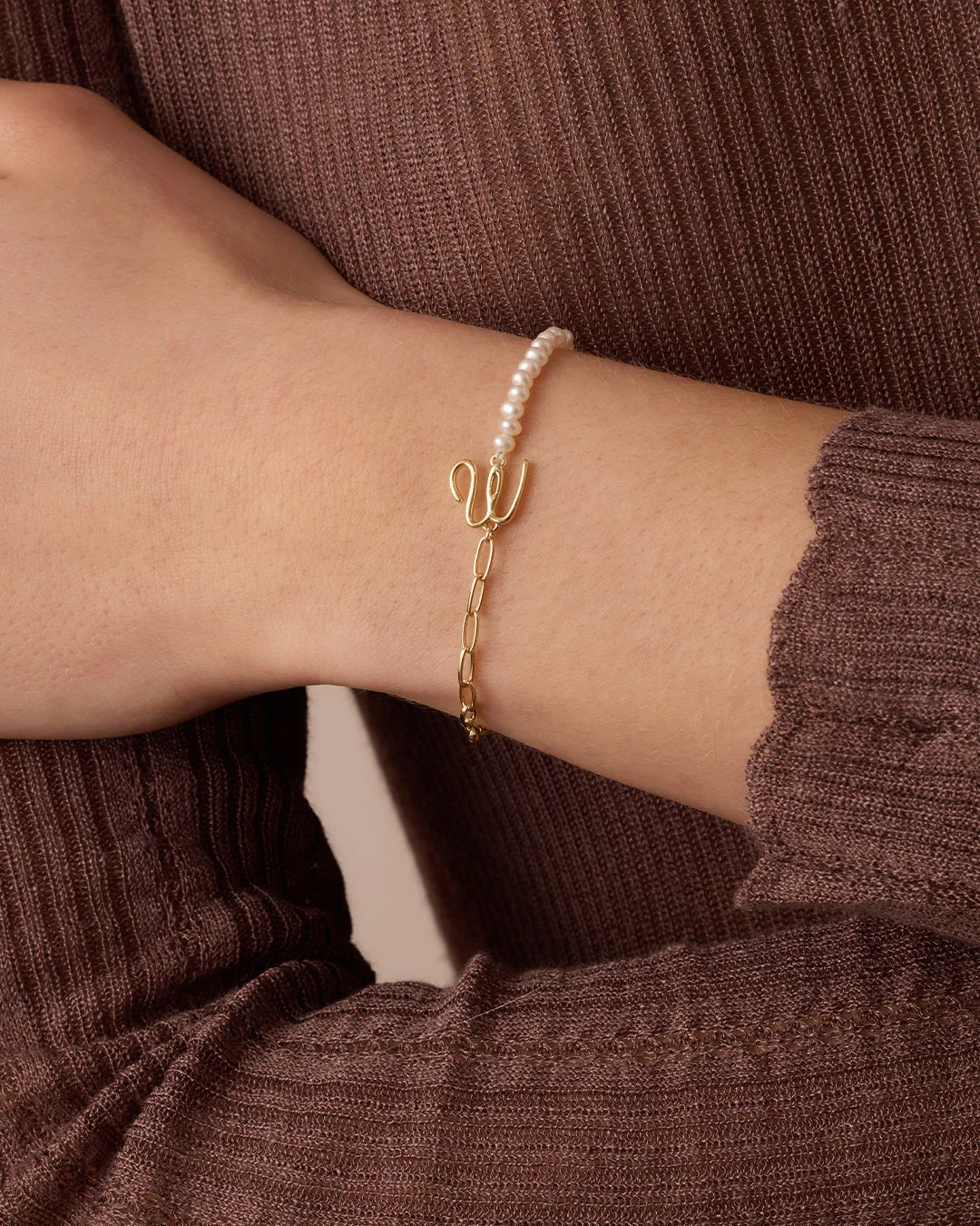 Lou Pearl Alphabet Bracelet