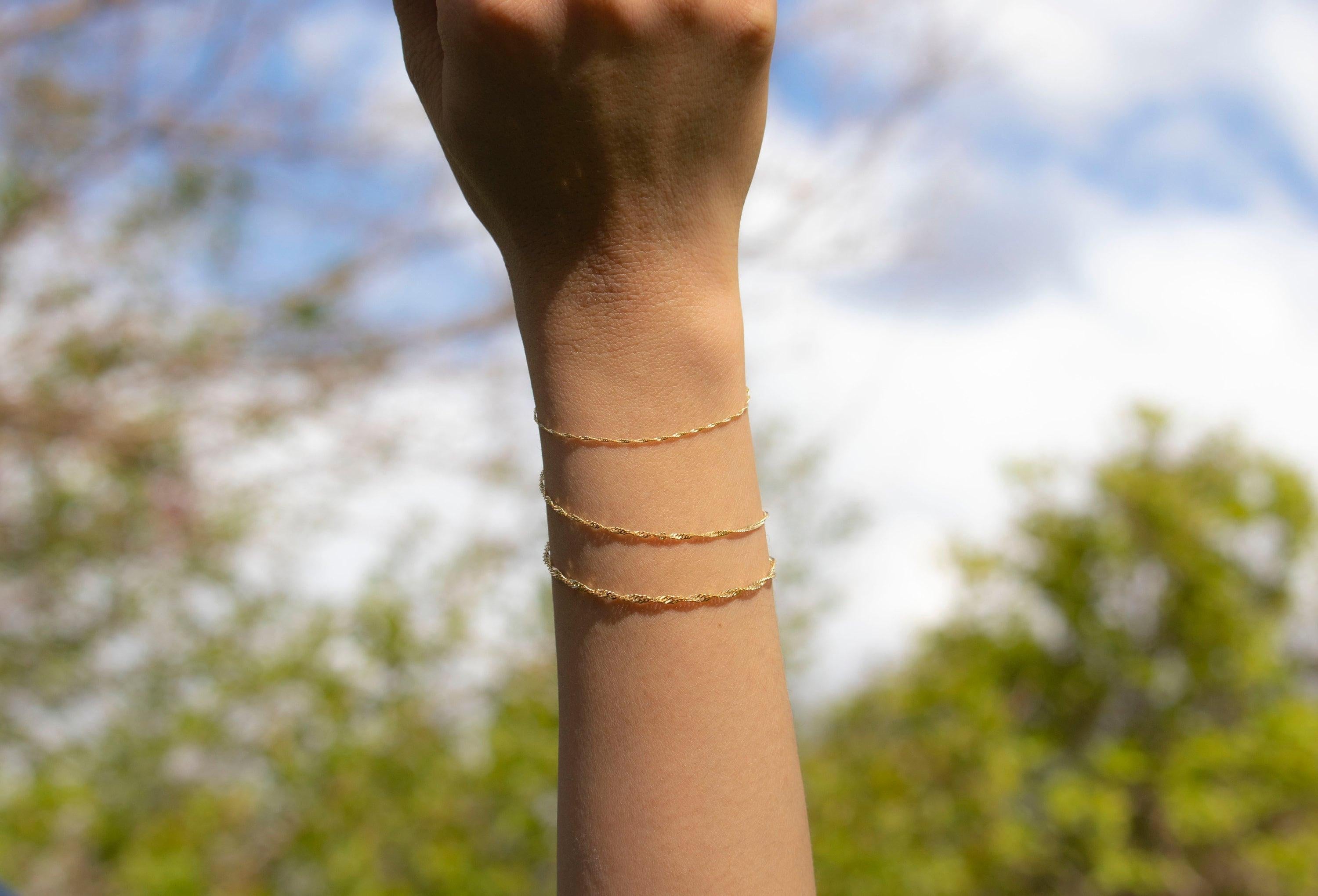 Stunning 10K Solid Gold Twisted Chain Bracelet - Elegant Singapore Design, Perfect Minimalist Gift for Her!.