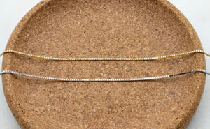 Dainty 10K Solid Gold Box Chain Bracelet - Perfect for Stacking & Everyday Wear.