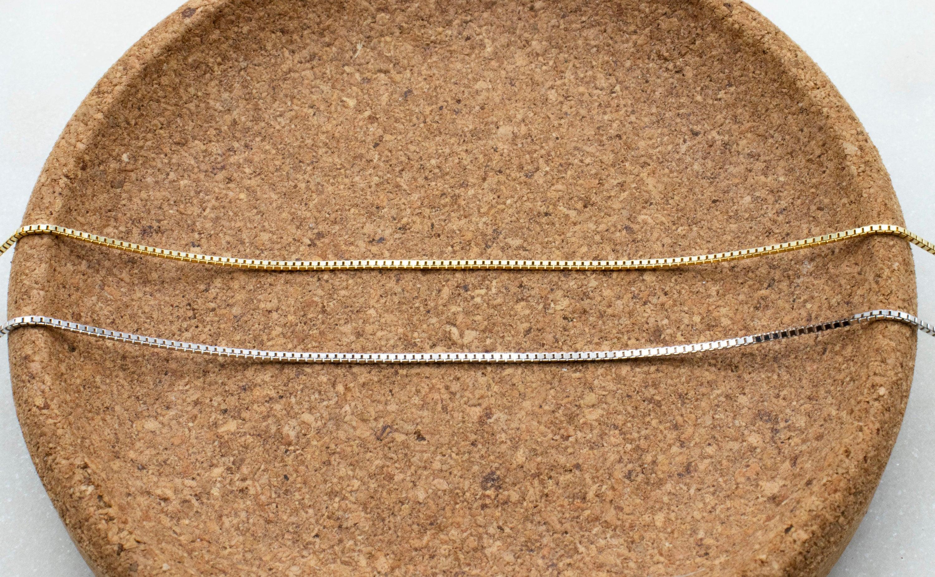 Dainty 10K Solid Gold Box Chain Bracelet - Perfect for Stacking & Everyday Wear.