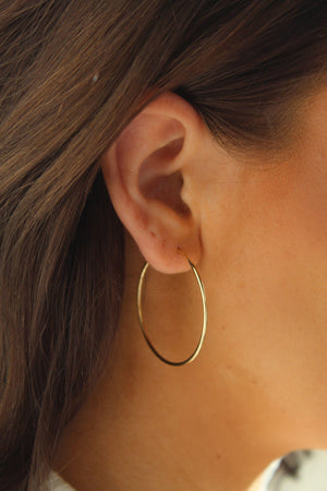 Stunning Large 14K Gold Hoop Earrings - Big Minimalist Everyday Style for Women.