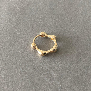 Elegant 14K Solid Gold Huggie Hoop Earrings - 15.5mm Hinged Design for Women.