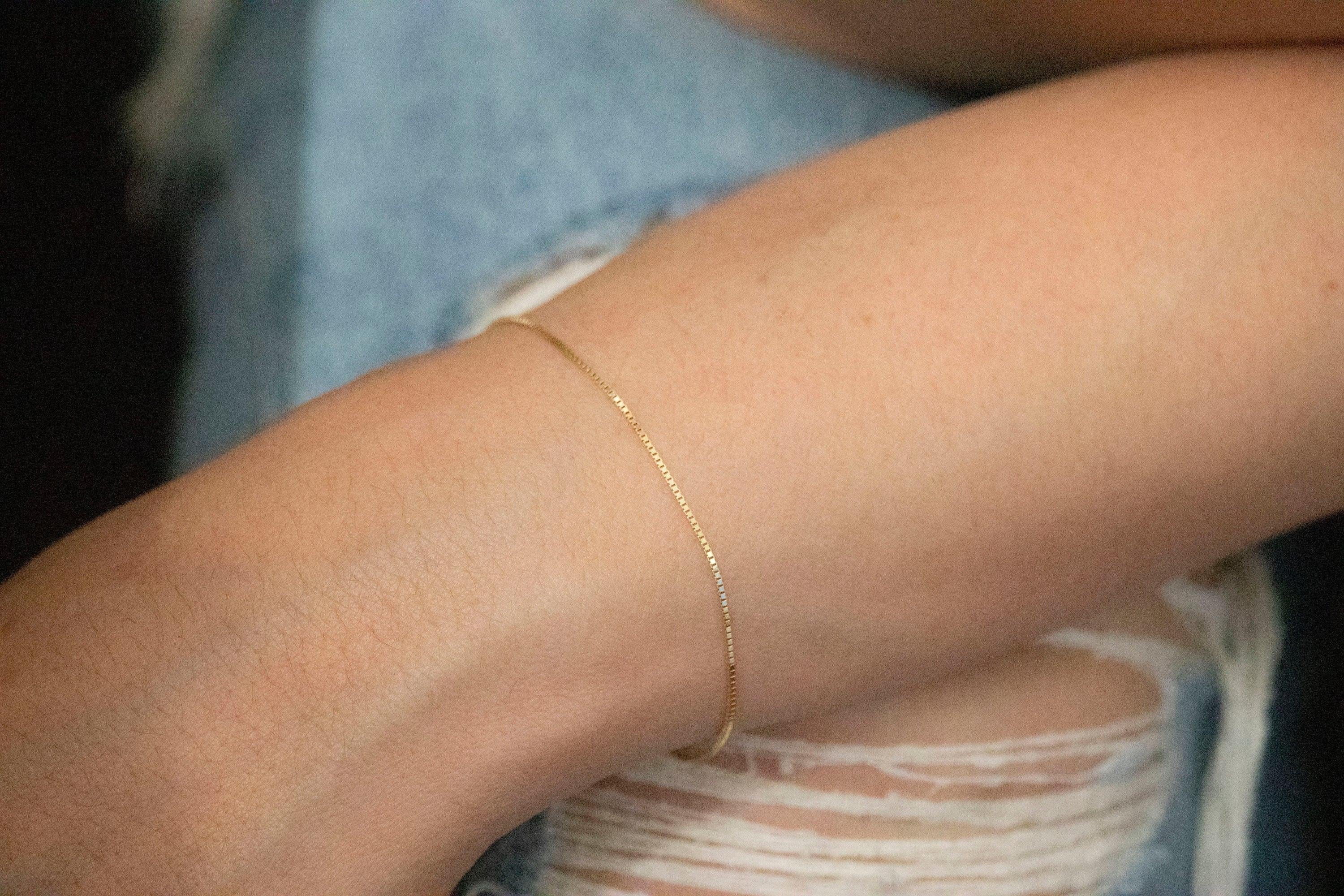 Dainty 10K Solid Gold Box Chain Bracelet - Perfect for Stacking & Everyday Wear.