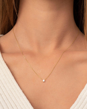 Stunning 14K Gold Diamond Solitaire Necklace – Elegant Dainty Floating Design for Effortless Minimalist Style.
