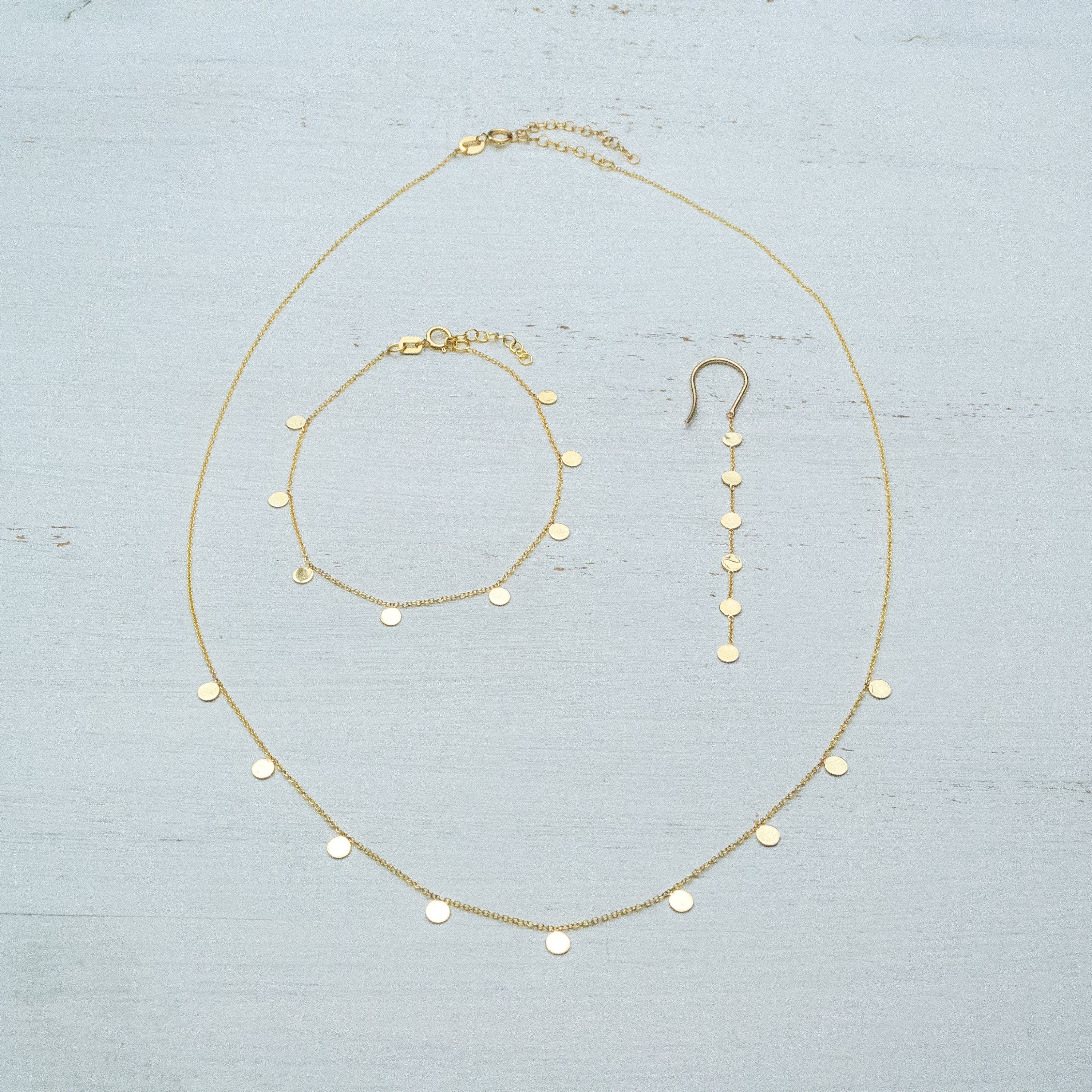 Solid Gold Disc Bracelet, Minimalist Coin Jewelry, Dainty Layering Bracelet / B07