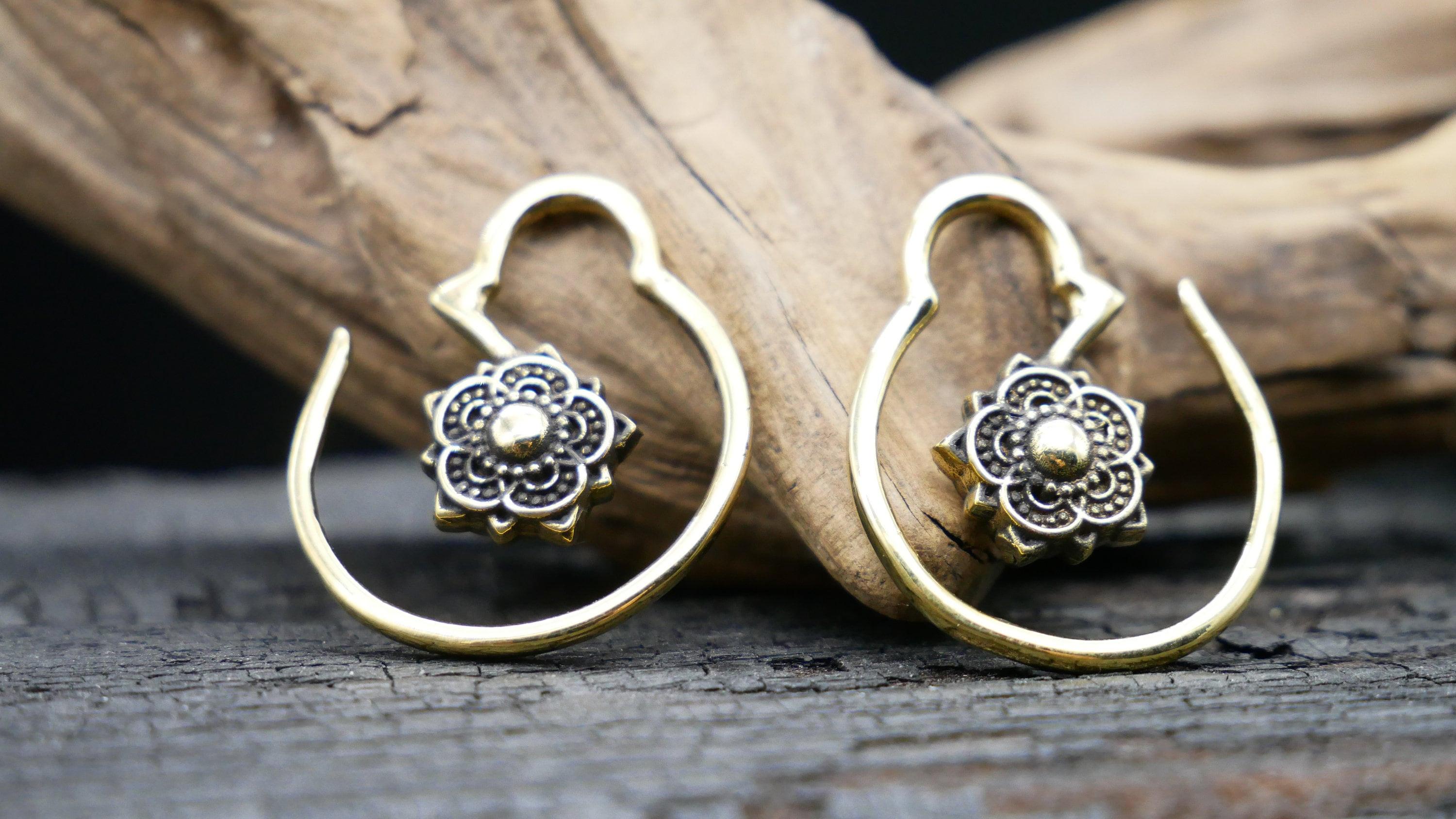 Stunning 14K Yellow Gold Round Ball Stud Earrings - Multiple Sizes Available!.